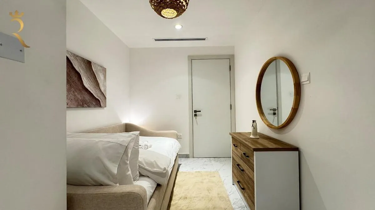 Rooftop Luxury 2Br Haven With Jacuzzi In Masdar City アブダビ アパート