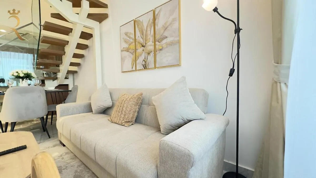 Rooftop Luxury 2Br Haven With Jacuzzi In Masdar City アブダビ アパート
